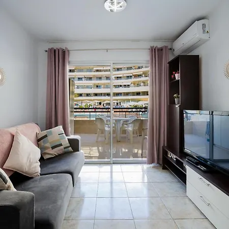 Great Location 1 Bedroom *