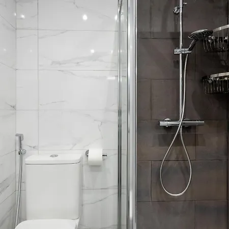 Great Location 1 Bedroom 阿德耶