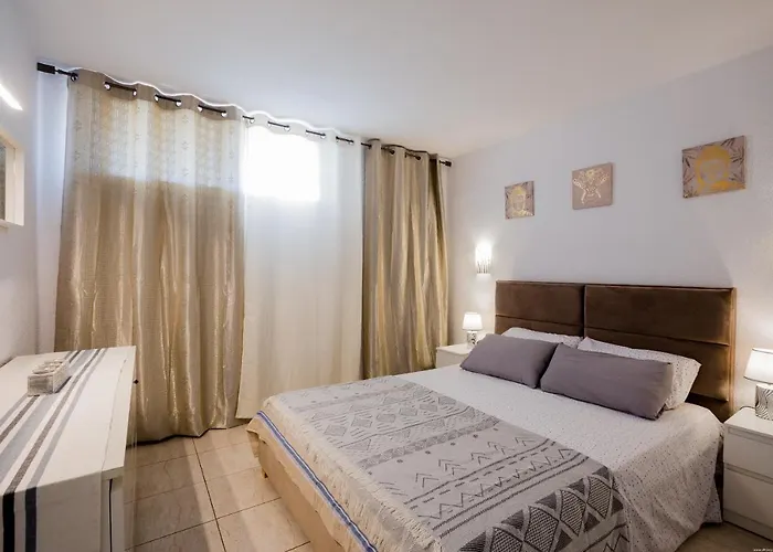 Great Location 1 Bedroom Lägenhet *