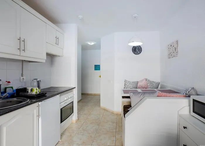 Great Location 1 Bedroom * 阿德耶
