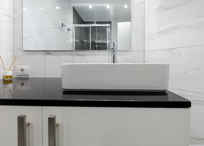 Great Location 1 Bedroom 公寓 *
